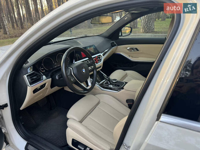 Белый БМВ 3 Серия, объемом двигателя 2 л и пробегом 79 тыс. км за 27700 $, фото 3 на Automoto.ua