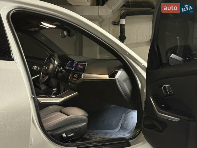 Білий БМВ 3 Серія, об'ємом двигуна 2 л та пробігом 68 тис. км за 29999 $, фото 23 на Automoto.ua