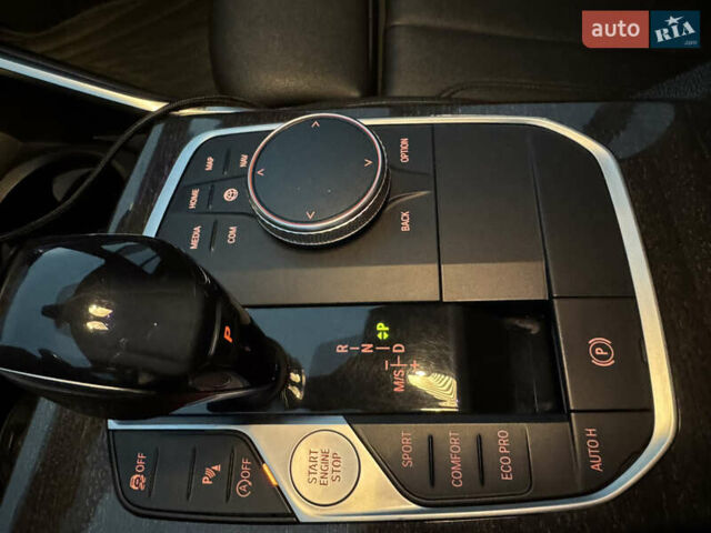 Білий БМВ 3 Серія, об'ємом двигуна 2 л та пробігом 105 тис. км за 26999 $, фото 19 на Automoto.ua
