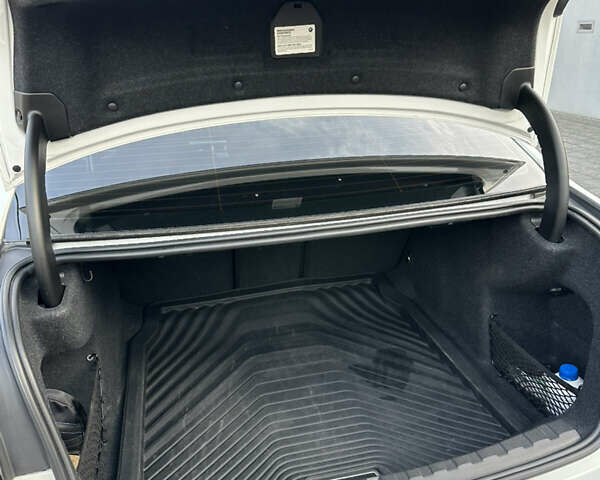 Білий БМВ 3 Серія, об'ємом двигуна 3 л та пробігом 79 тис. км за 38500 $, фото 14 на Automoto.ua