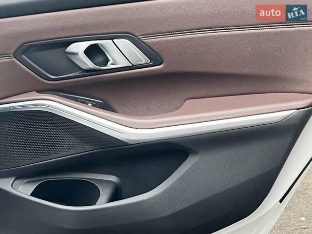 Белый БМВ 3 Серия, объемом двигателя 2 л и пробегом 135 тыс. км за 24990 $, фото 32 на Automoto.ua