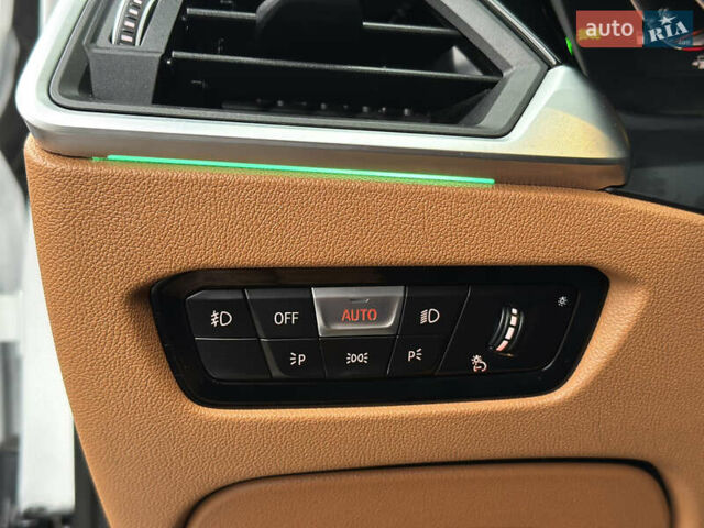 Білий БМВ 3 Серія, об'ємом двигуна 2 л та пробігом 69 тис. км за 30500 $, фото 36 на Automoto.ua