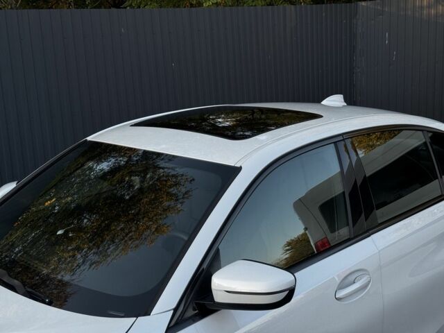 Белый БМВ 3 Серия, объемом двигателя 2 л и пробегом 135 тыс. км за 26400 $, фото 4 на Automoto.ua