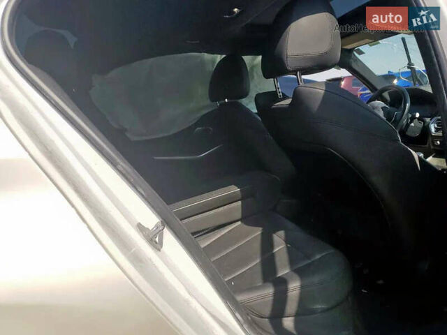 Белый БМВ 3 Серия, объемом двигателя 2 л и пробегом 135 тыс. км за 13400 $, фото 4 на Automoto.ua