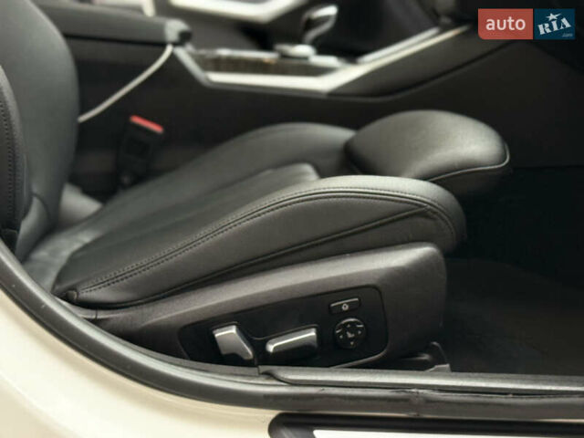 Белый БМВ 3 Серия, объемом двигателя 2 л и пробегом 99 тыс. км за 29999 $, фото 40 на Automoto.ua