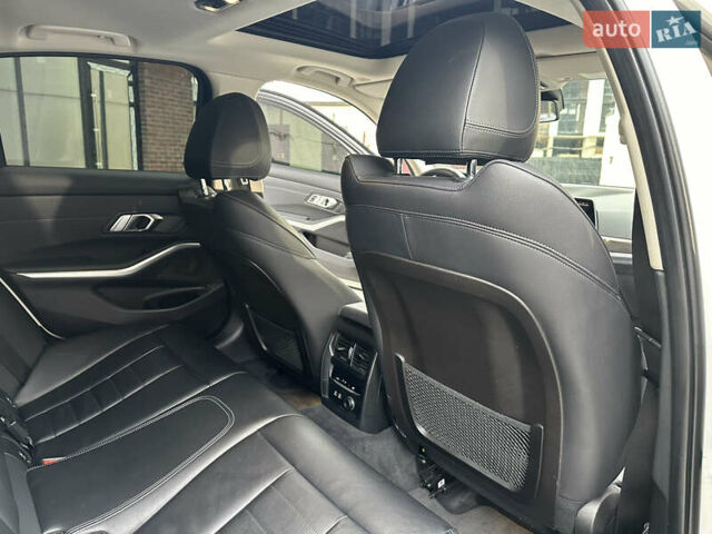 Белый БМВ 3 Серия, объемом двигателя 2 л и пробегом 114 тыс. км за 27000 $, фото 23 на Automoto.ua