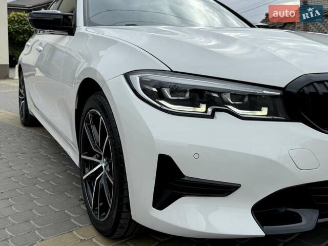 Белый БМВ 3 Серия, объемом двигателя 2 л и пробегом 111 тыс. км за 28900 $, фото 17 на Automoto.ua