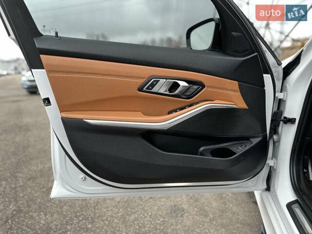 Білий БМВ 3 Серія, об'ємом двигуна 2 л та пробігом 69 тис. км за 30500 $, фото 14 на Automoto.ua