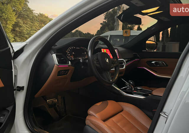Белый БМВ 3 Серия, объемом двигателя 2 л и пробегом 138 тыс. км за 29999 $, фото 10 на Automoto.ua