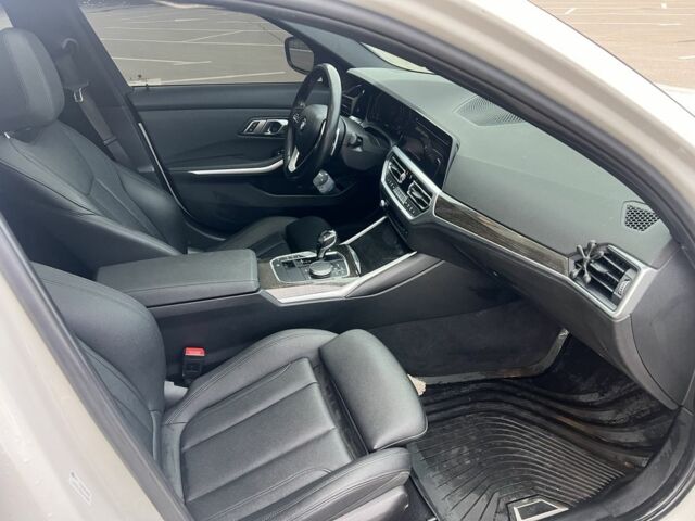 Білий БМВ 3 Серія, об'ємом двигуна 2 л та пробігом 112 тис. км за 29999 $, фото 16 на Automoto.ua