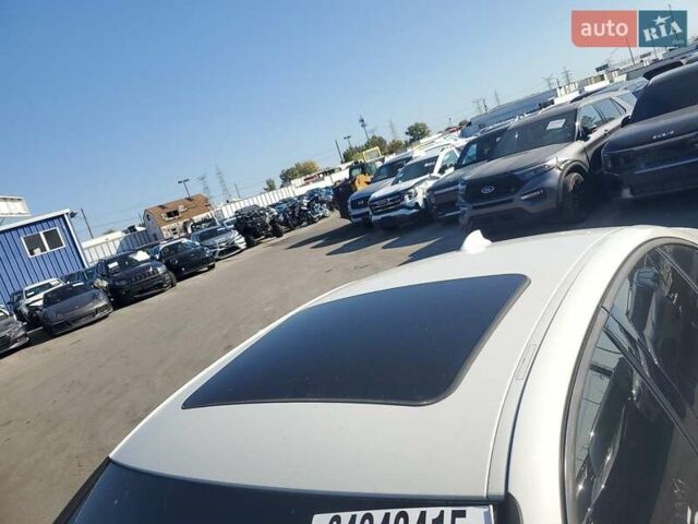 Білий БМВ 3 Серія, об'ємом двигуна 2 л та пробігом 128 тис. км за 18999 $, фото 21 на Automoto.ua