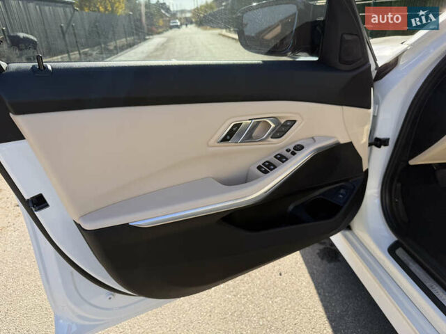 Білий БМВ 3 Серія, об'ємом двигуна 2 л та пробігом 89 тис. км за 30500 $, фото 14 на Automoto.ua