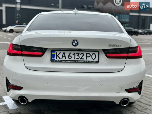 Белый БМВ 3 Серия, объемом двигателя 2 л и пробегом 53 тыс. км за 28700 $, фото 13 на Automoto.ua