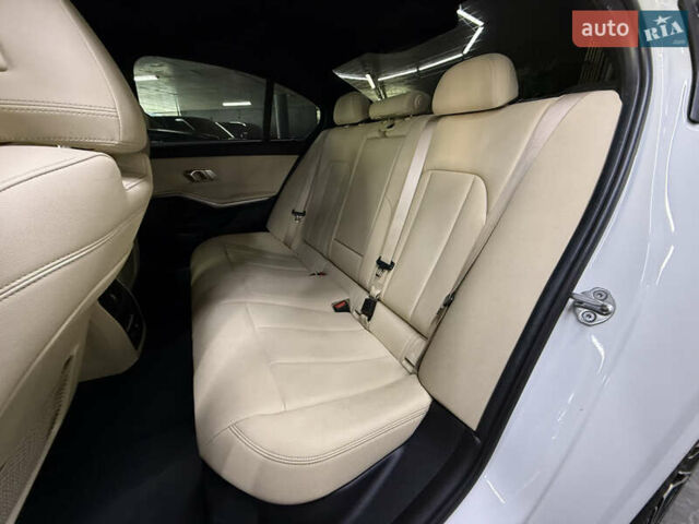 Белый БМВ 3 Серия, объемом двигателя 2 л и пробегом 69 тыс. км за 26900 $, фото 21 на Automoto.ua