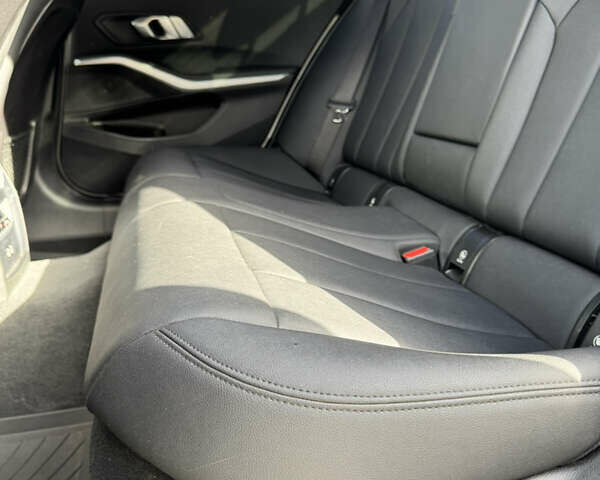 Белый БМВ 3 Серия, объемом двигателя 2 л и пробегом 112 тыс. км за 24000 $, фото 26 на Automoto.ua