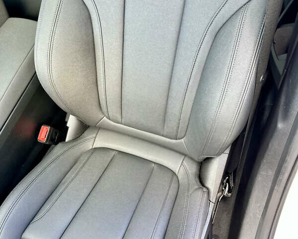 Белый БМВ 3 Серия, объемом двигателя 2 л и пробегом 116 тыс. км за 27500 $, фото 28 на Automoto.ua