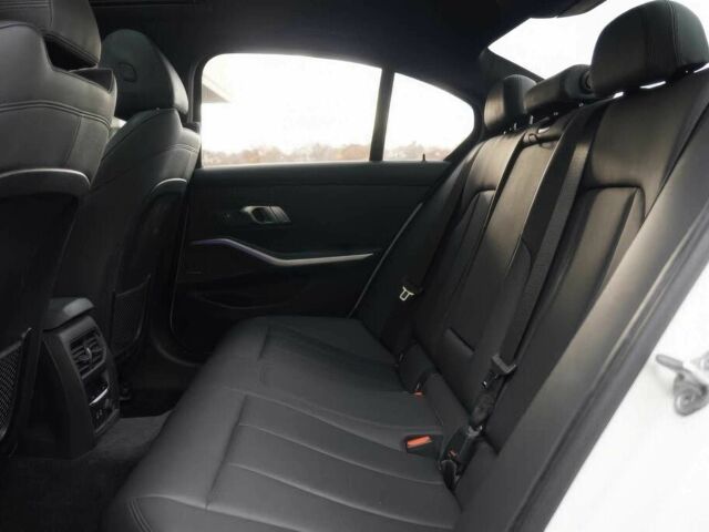 Білий БМВ 3 Серія, об'ємом двигуна 3.6 л та пробігом 47 тис. км за 25000 $, фото 15 на Automoto.ua