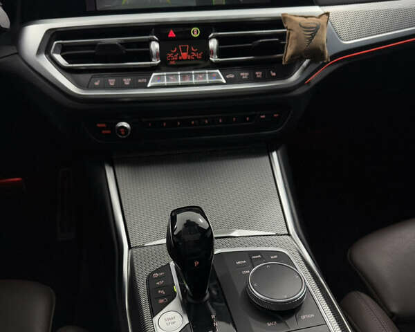 Білий БМВ 3 Серія, об'ємом двигуна 2 л та пробігом 29 тис. км за 35500 $, фото 28 на Automoto.ua