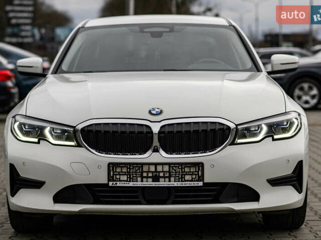 Белый БМВ 3 Серия, объемом двигателя 2 л и пробегом 163 тыс. км за 32500 $, фото 5 на Automoto.ua