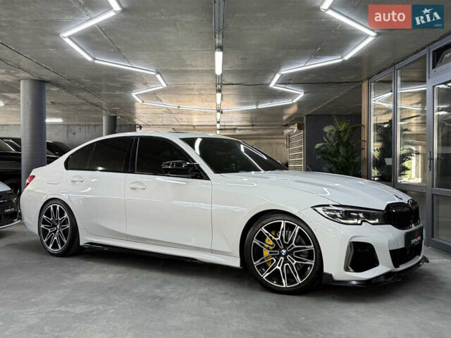 Белый БМВ 3 Серия, объемом двигателя 2 л и пробегом 69 тыс. км за 26900 $, фото 1 на Automoto.ua