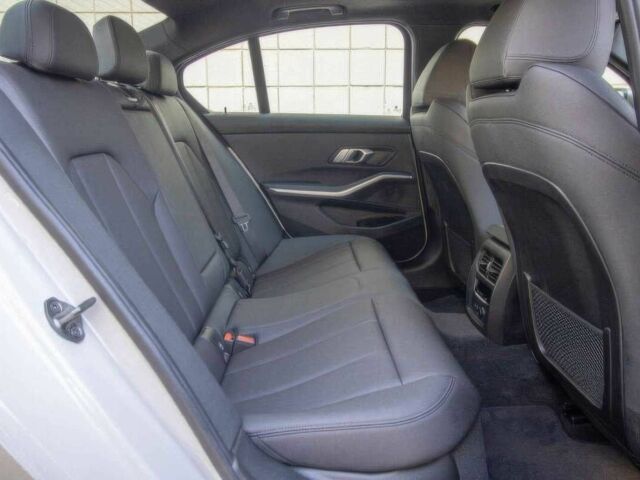 БМВ 3 Серия 2020 в Ровно на Automoto.ua Белый БМВ 3 Серия, объемом двигателя 3 л и пробегом 40 тыс. км за 30300 $, фото 14 на Automoto.ua