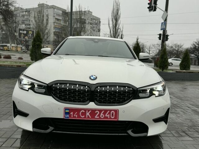 Белый БМВ 3 Серия, объемом двигателя 2 л и пробегом 60 тыс. км за 31000 $, фото 1 на Automoto.ua