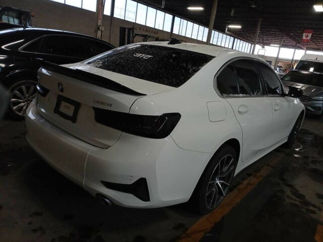 Белый БМВ 3 Серия, объемом двигателя 2 л и пробегом 60 тыс. км за 16500 $, фото 1 на Automoto.ua