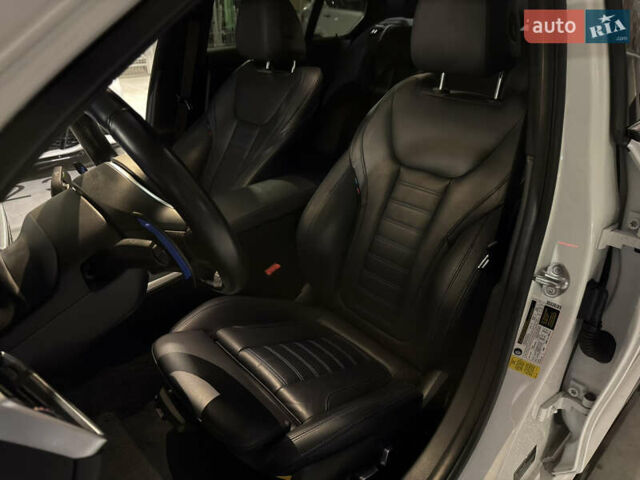 Белый БМВ 3 Серия, объемом двигателя 3 л и пробегом 59 тыс. км за 45900 $, фото 12 на Automoto.ua