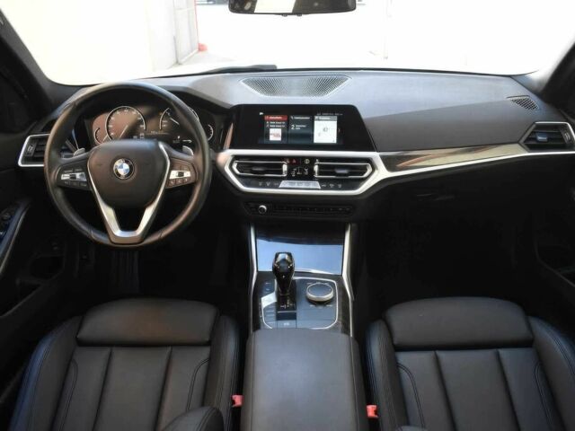 Білий БМВ 3 Серія, об'ємом двигуна 2 л та пробігом 36 тис. км за 16500 $, фото 6 на Automoto.ua