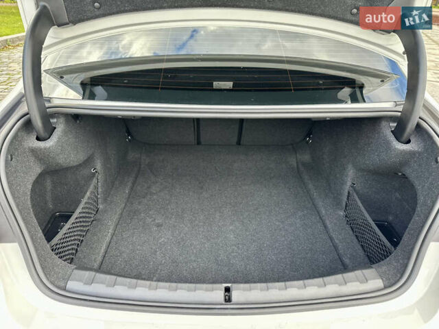 Белый БМВ 3 Серия, объемом двигателя 2 л и пробегом 116 тыс. км за 27500 $, фото 36 на Automoto.ua