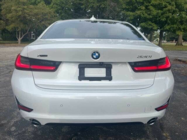 Білий БМВ 3 Серія, об'ємом двигуна 2 л та пробігом 47 тис. км за 17800 $, фото 4 на Automoto.ua