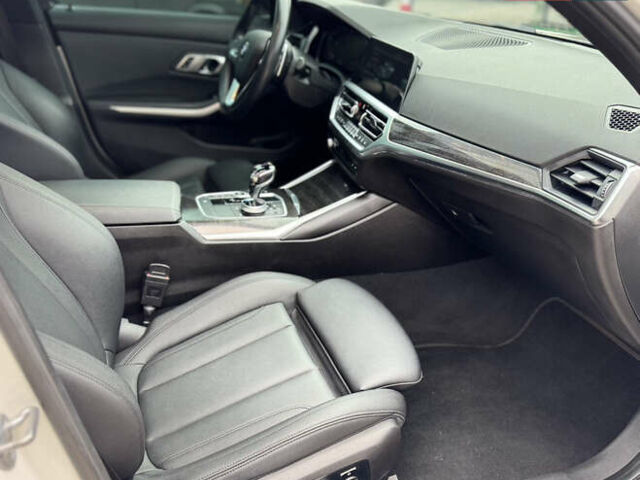 Білий БМВ 3 Серія, об'ємом двигуна 2 л та пробігом 169 тис. км за 24500 $, фото 22 на Automoto.ua