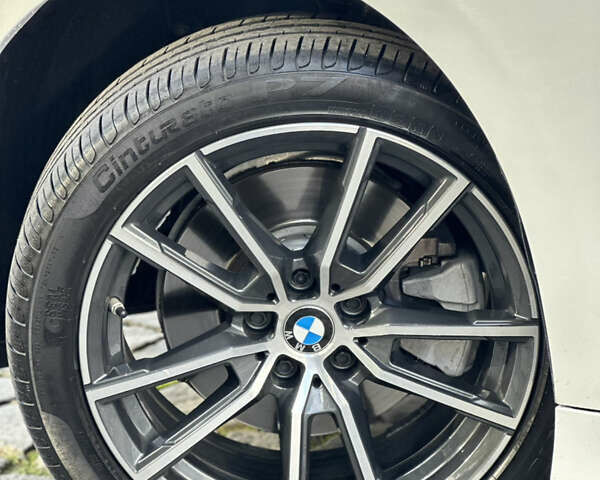 Белый БМВ 3 Серия, объемом двигателя 2 л и пробегом 116 тыс. км за 27500 $, фото 3 на Automoto.ua