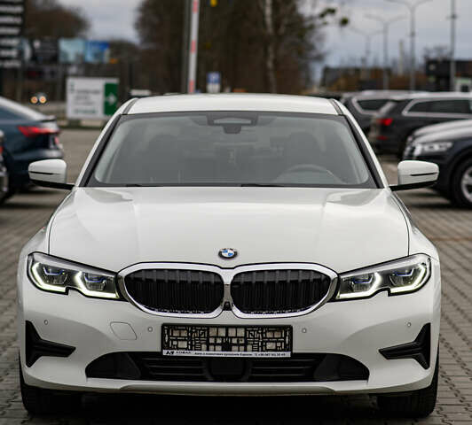 Белый БМВ 3 Серия, объемом двигателя 2 л и пробегом 163 тыс. км за 32500 $, фото 4 на Automoto.ua