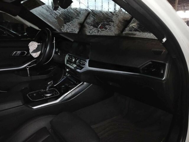 Белый БМВ 3 Серия, объемом двигателя 2 л и пробегом 60 тыс. км за 16500 $, фото 7 на Automoto.ua