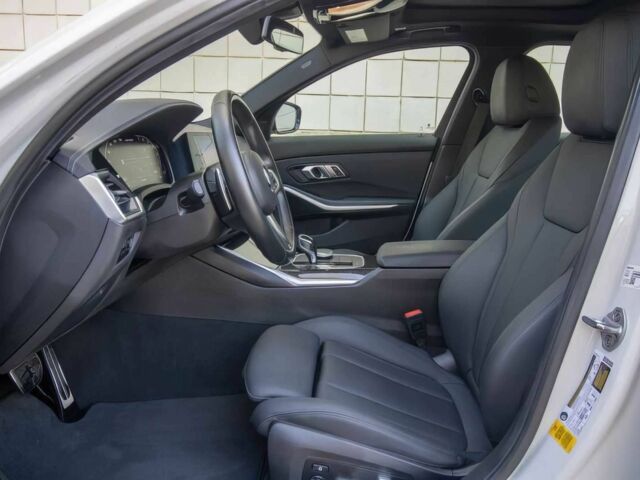 БМВ 3 Серия 2020 в Ровно на Automoto.ua Белый БМВ 3 Серия, объемом двигателя 3 л и пробегом 40 тыс. км за 30300 $, фото 11 на Automoto.ua