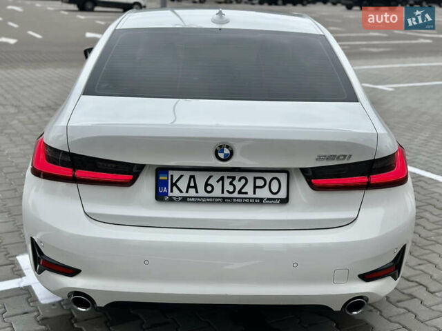 Белый БМВ 3 Серия, объемом двигателя 2 л и пробегом 53 тыс. км за 28700 $, фото 12 на Automoto.ua