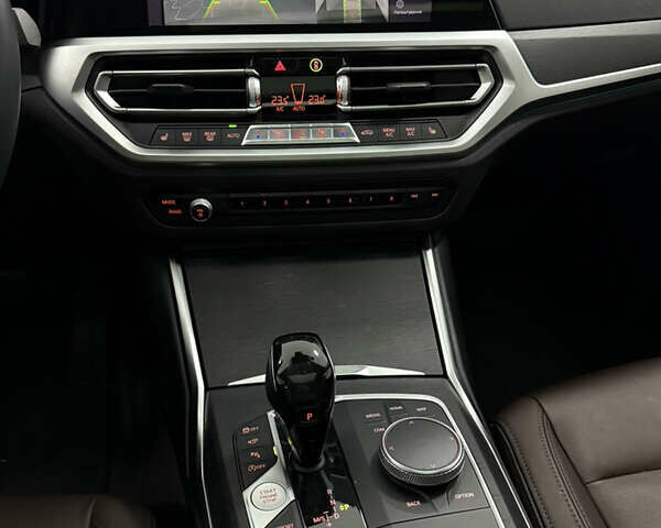 Білий БМВ 3 Серія, об'ємом двигуна 2 л та пробігом 36 тис. км за 35500 $, фото 25 на Automoto.ua