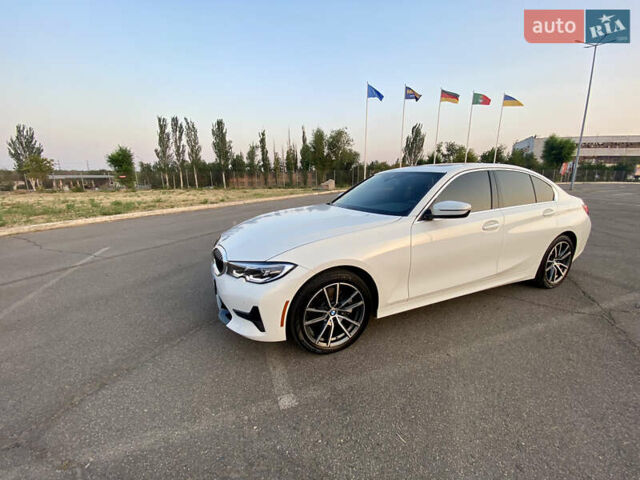 Білий БМВ 3 Серія, об'ємом двигуна 2 л та пробігом 92 тис. км за 27999 $, фото 1 на Automoto.ua