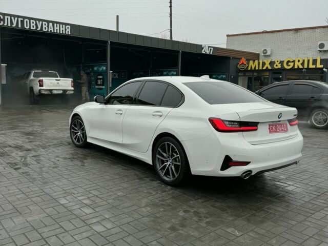 Белый БМВ 3 Серия, объемом двигателя 2 л и пробегом 60 тыс. км за 31000 $, фото 3 на Automoto.ua