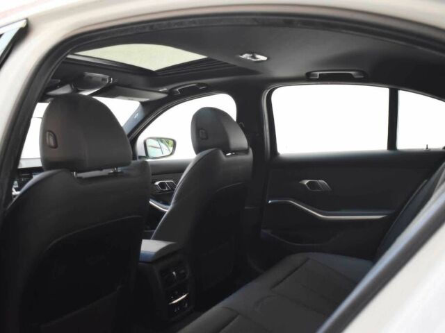 Білий БМВ 3 Серія, об'ємом двигуна 2 л та пробігом 36 тис. км за 16500 $, фото 10 на Automoto.ua