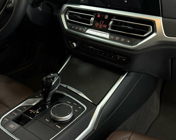 Білий БМВ 3 Серія, об'ємом двигуна 2 л та пробігом 36 тис. км за 35500 $, фото 26 на Automoto.ua