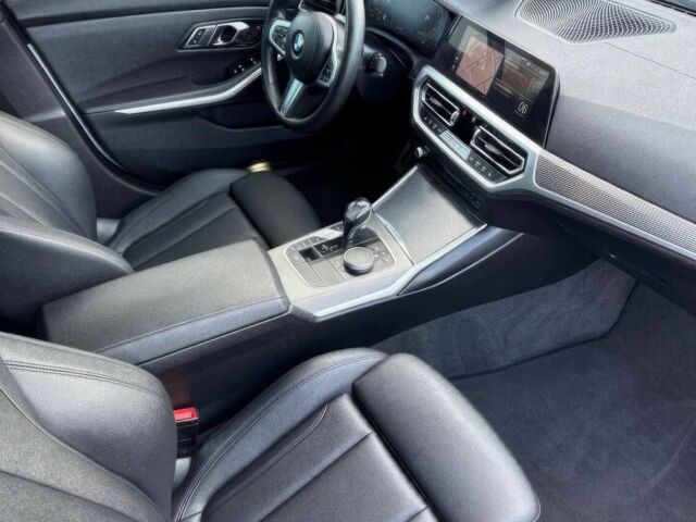 Білий БМВ 3 Серія, об'ємом двигуна 3 л та пробігом 37 тис. км за 15400 $, фото 8 на Automoto.ua