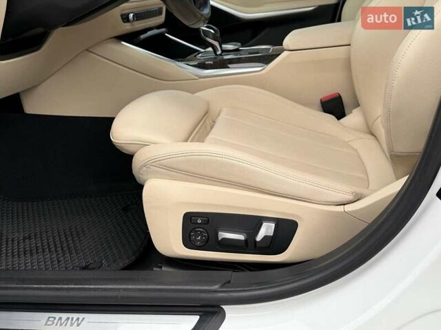 Білий БМВ 3 Серія, об'ємом двигуна 2 л та пробігом 93 тис. км за 32000 $, фото 8 на Automoto.ua