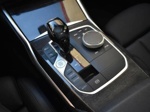 Білий БМВ 3 Серія, об'ємом двигуна 2 л та пробігом 36 тис. км за 16500 $, фото 9 на Automoto.ua