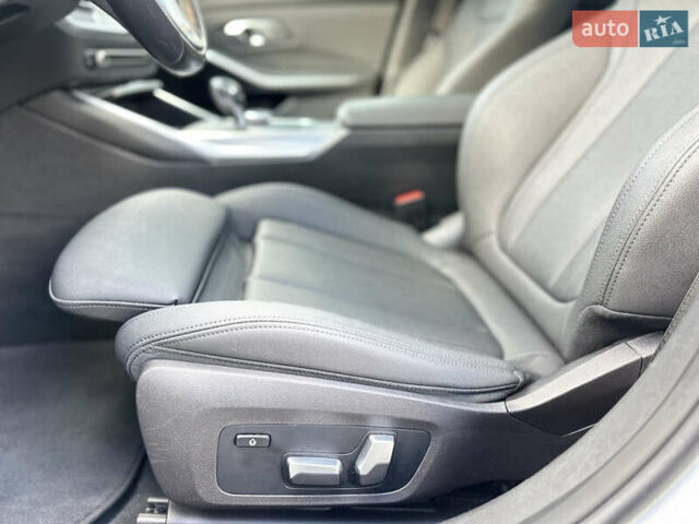 Белый БМВ 3 Серия, объемом двигателя 2 л и пробегом 116 тыс. км за 27500 $, фото 27 на Automoto.ua