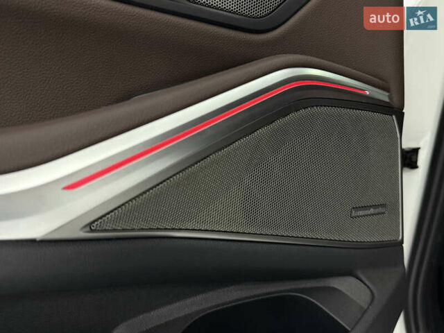 Білий БМВ 3 Серія, об'ємом двигуна 2 л та пробігом 36 тис. км за 35500 $, фото 24 на Automoto.ua