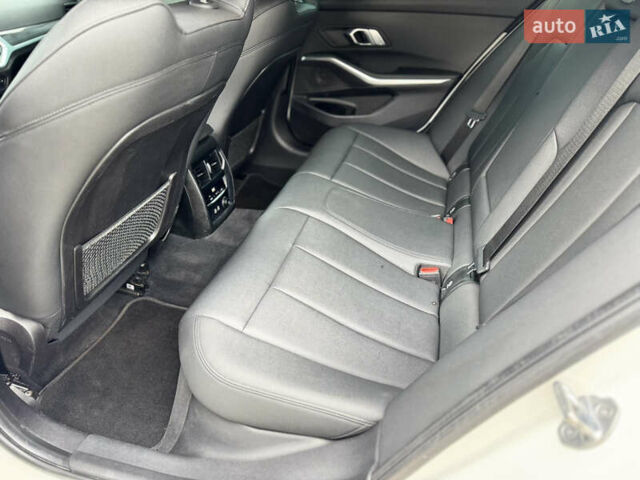 Білий БМВ 3 Серія, об'ємом двигуна 2 л та пробігом 169 тис. км за 24500 $, фото 23 на Automoto.ua