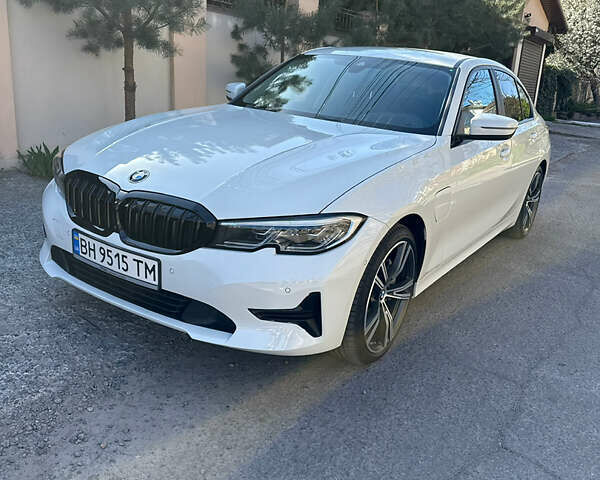 Білий БМВ 3 Серія, об'ємом двигуна 2 л та пробігом 55 тис. км за 41000 $, фото 20 на Automoto.ua