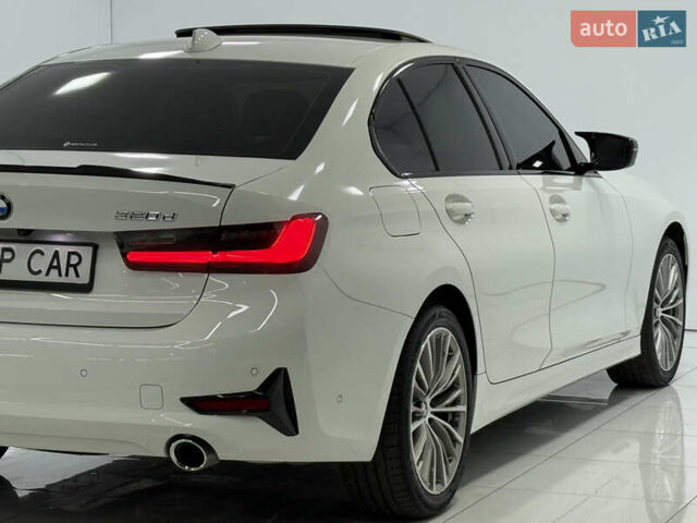 Білий БМВ 3 Серія, об'ємом двигуна 2 л та пробігом 36 тис. км за 35500 $, фото 12 на Automoto.ua